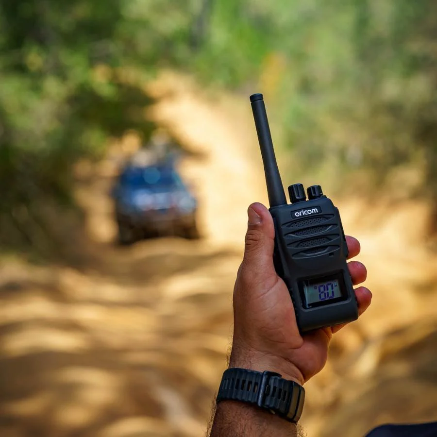 UHF5400BK-SPK 5 Watt Handheld UHF CB Radio + Speaker Microphone - Image 5